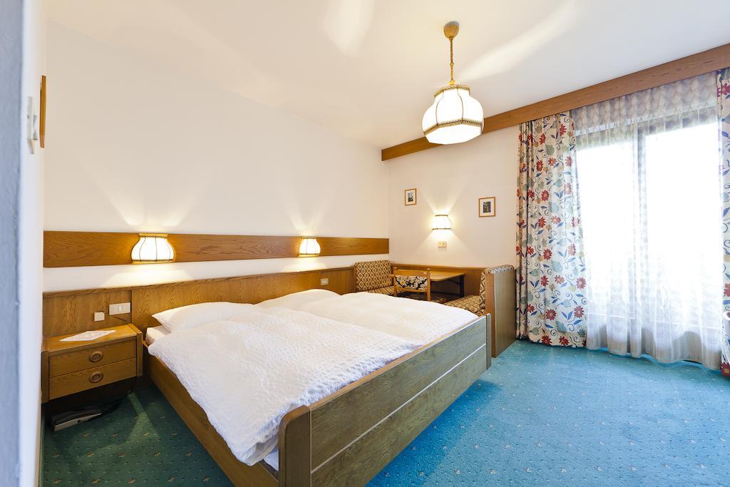 Hotel Brückenwirt - Al Ponte Montagna Habitación foto