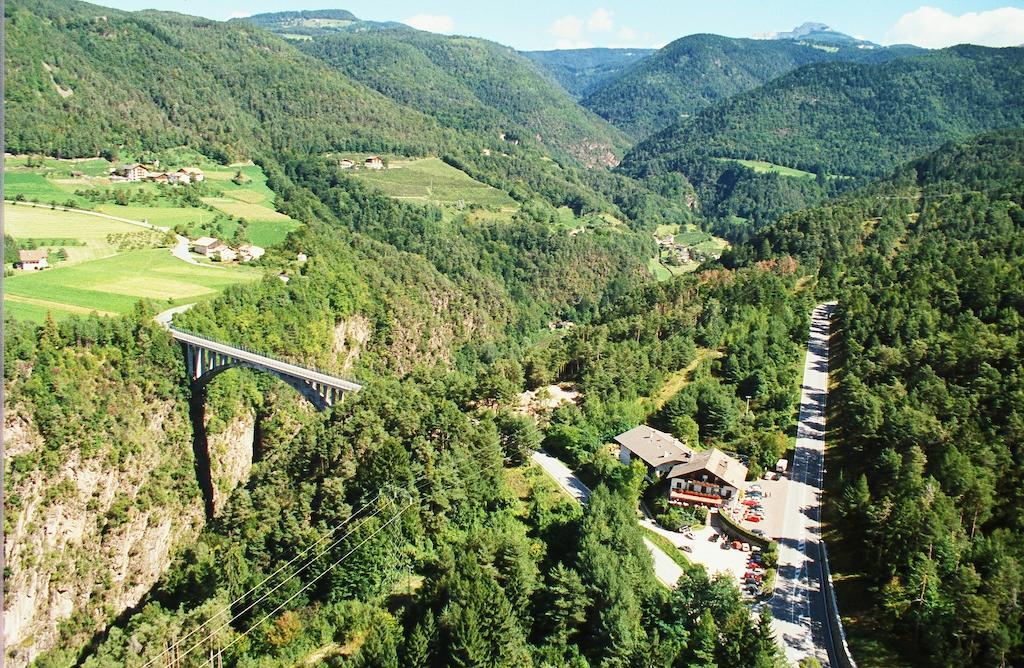 Hotel Brückenwirt - Al Ponte Montagna Exterior foto