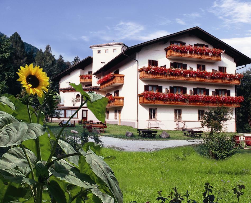Hotel Brückenwirt - Al Ponte Montagna Exterior foto